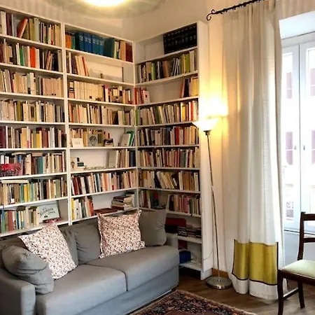 Large In Center * Róma