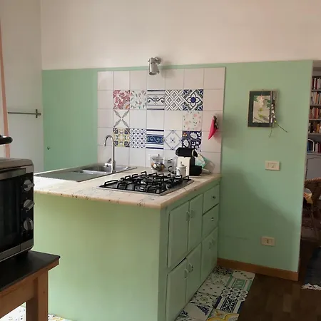 Large In Center Apartment Rome