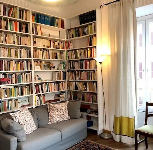 Large In Center * Roma